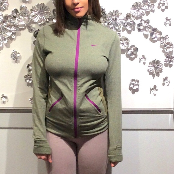 Nike dri-fit sports jacket size Small - Picture 2 of 4